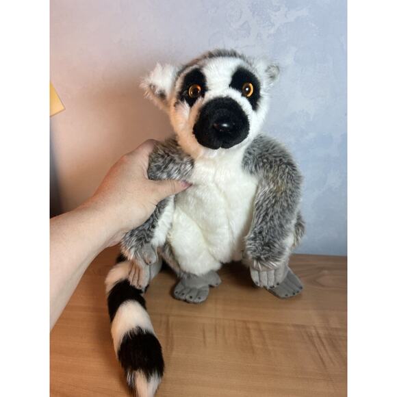 National Geographic Lemur Plush 11” Lelly - Picture 2 of 10